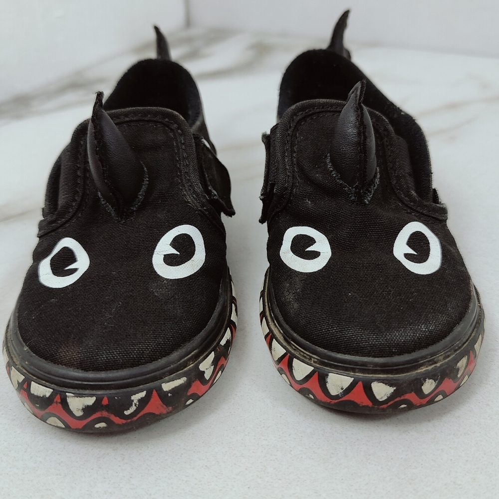 Vans X Shark Week Discovery Toddler Slip On V Sneakers, Phin Black, Sz 9 - Picture 3 of 10